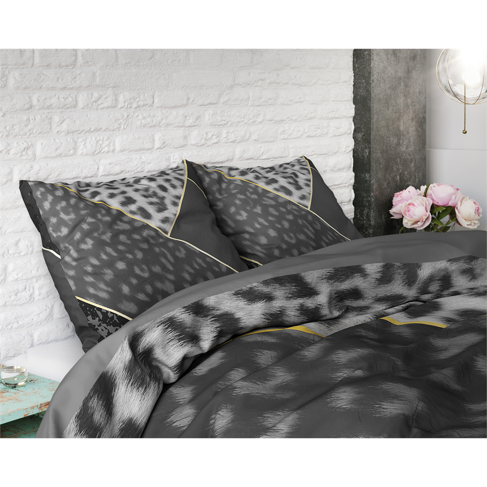 Sengesæt Panther Vibe Anthracit i 100% bomuld med et mønstret imiteret patchwork med fragmenter af et leopardskindsmønster